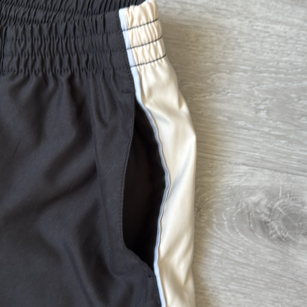 Puma Black Side Stripe Mid-Rise Track Pants | EUC Size L - Picture 8 of 9